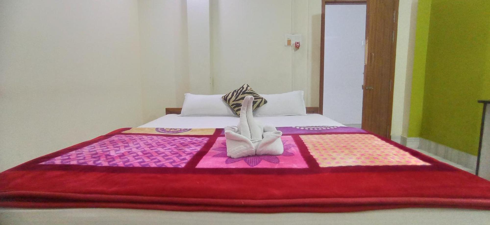 Hotel Kaziranga Holidays Extérieur photo